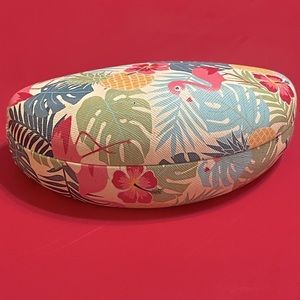 Flamingo hard  eyeglass carrier